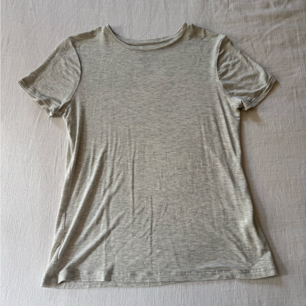 Nine West soft spun fabric Short Sleeve Tee in heather Gray NWOT - Picture 1 of 2